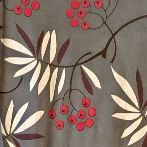 Winter inspired floral dress with berries and leaves Agnes and Dora XXL - Picture 2 of 5